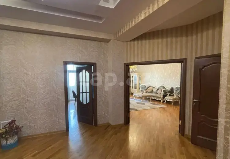 4 otaqlı mənzil , Bakı