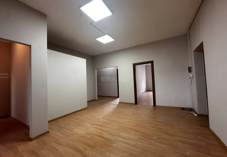 250 m² Obyekt / Ofis Kirayə (aylıq), Səbail, Bakı