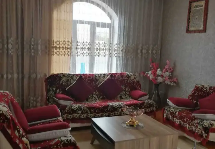 7 otaqlı mənzil Satılır, Quba
