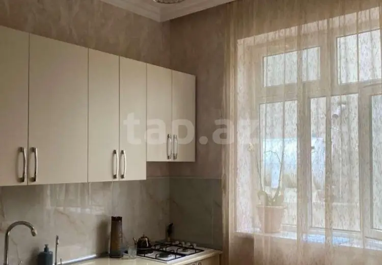 4 otaqlı mənzil , Bakı