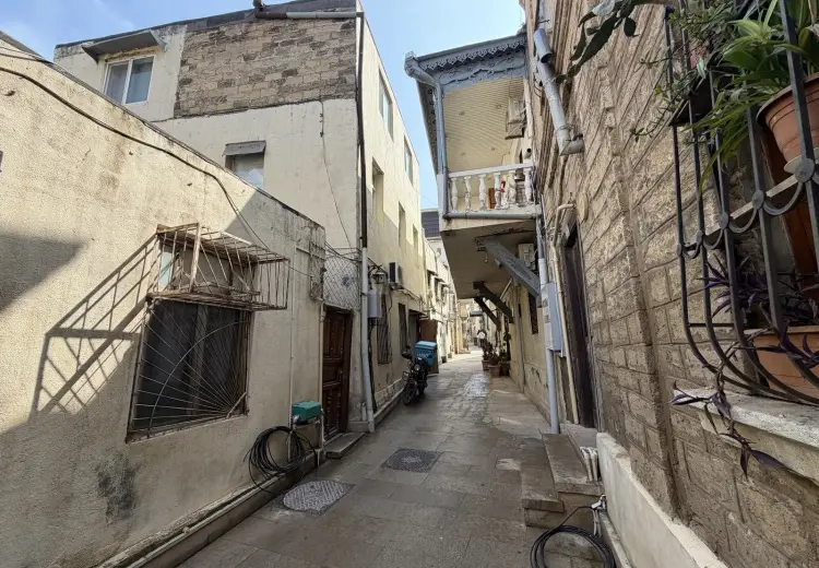 300 m² Obyekt / Ofis Satılır, İçəri şəhər, Səbail, Bakı