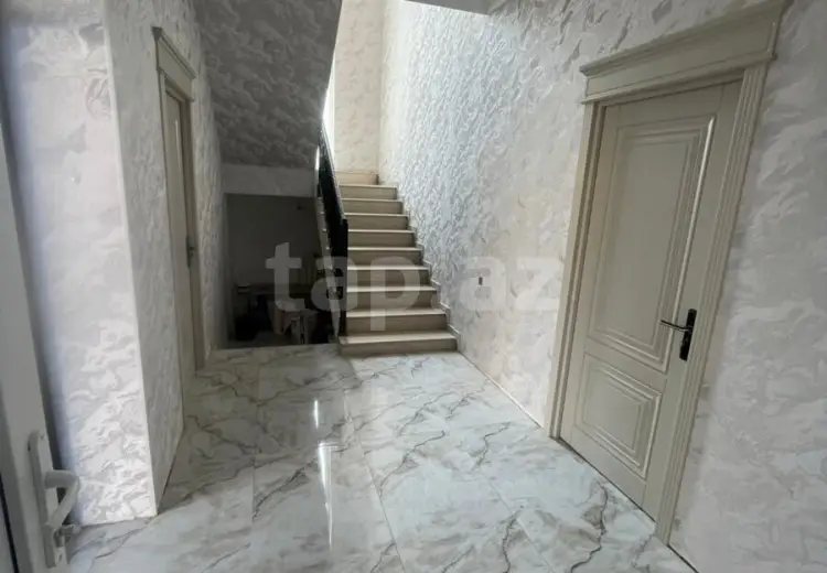 6 otaqlı mənzil , Şəki