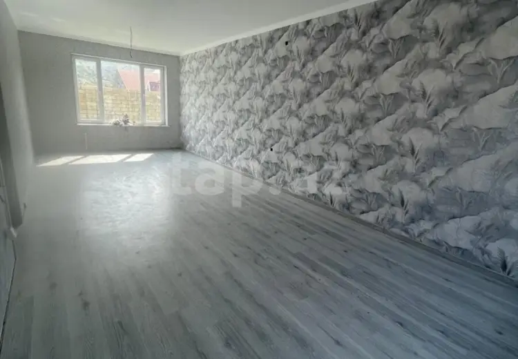 6 otaqlı mənzil , Şəki