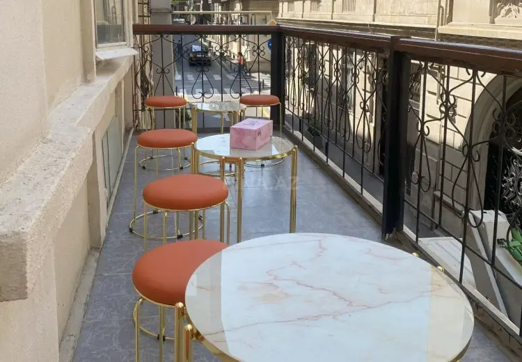 250 m² Obyekt / Ofis Kirayə (aylıq), Səbail, Bakı