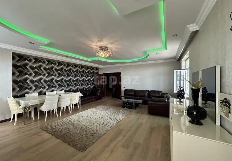 4 otaqlı mənzil , Bakı