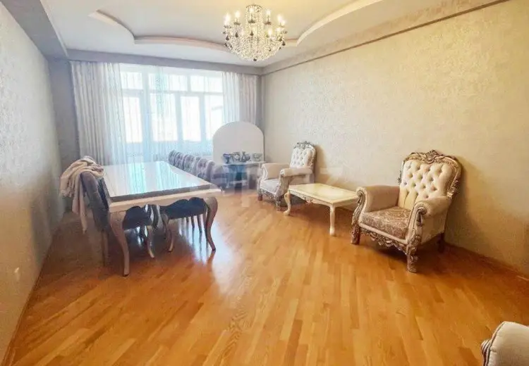 3 otaqlı mənzil , Bakı