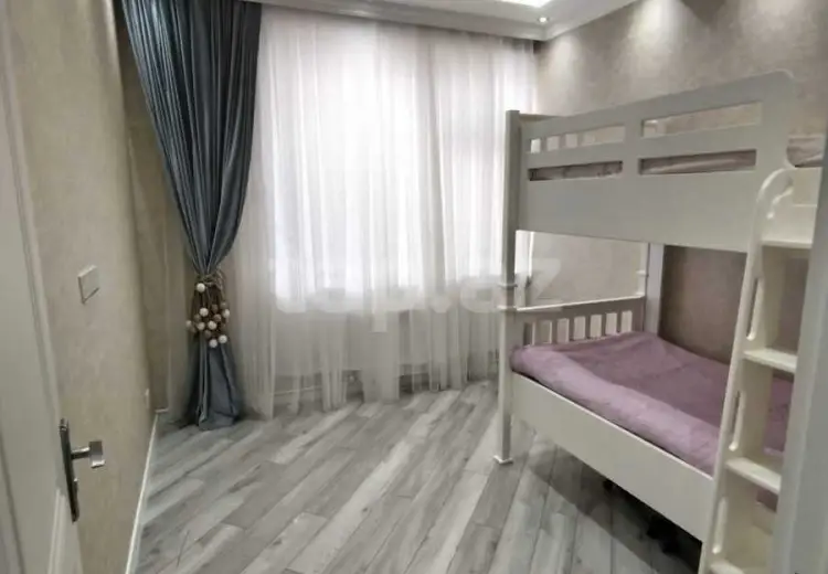 1 000 AZN - 3 otaqlı mənzil Kirayə (aylıq), Bakı