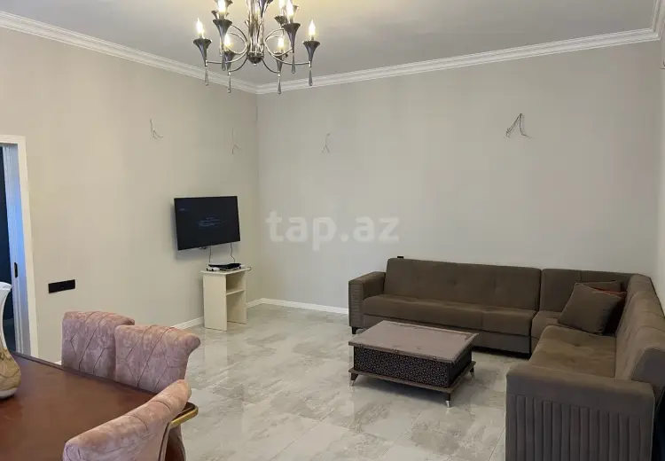 8 otaqlı mənzil , Gəncə