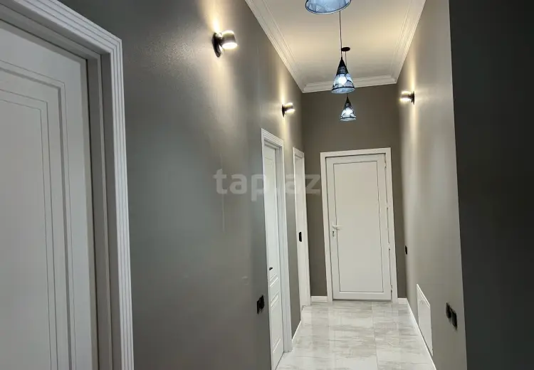 8 otaqlı mənzil , Gəncə