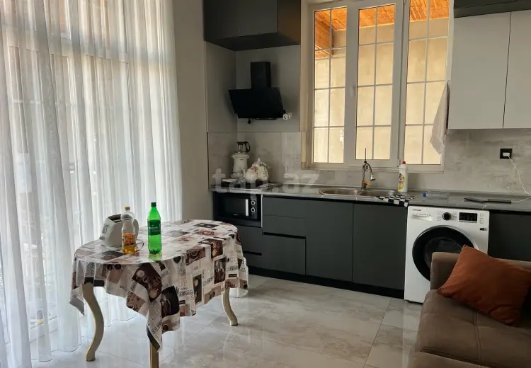 8 otaqlı mənzil , Gəncə