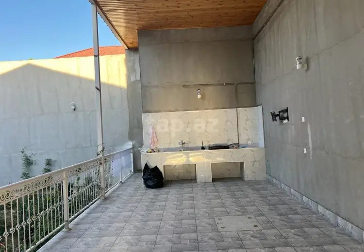 8 otaqlı mənzil , Gəncə
