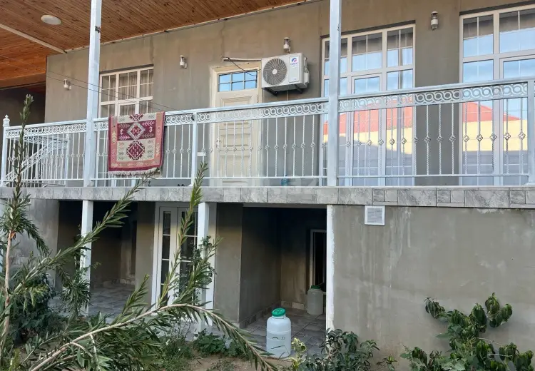 8 otaqlı mənzil , Gəncə