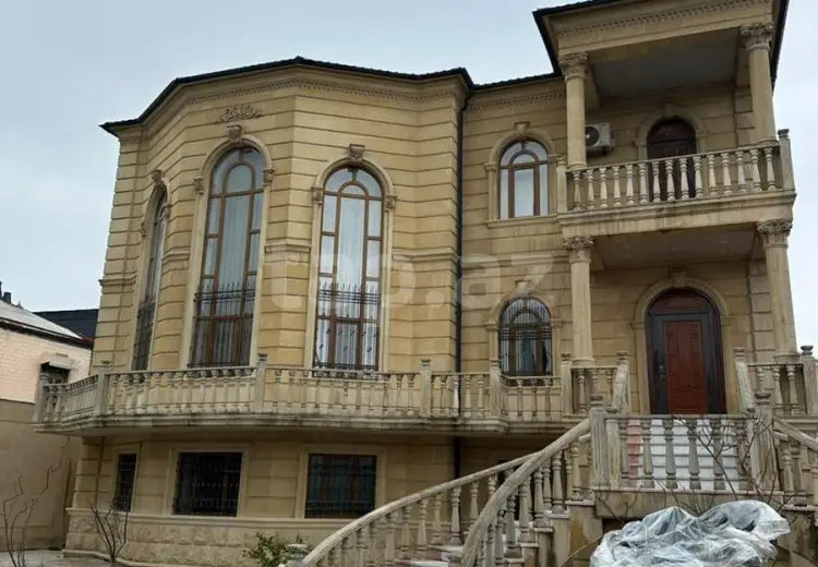 10 otaqlı mənzil , Bakı