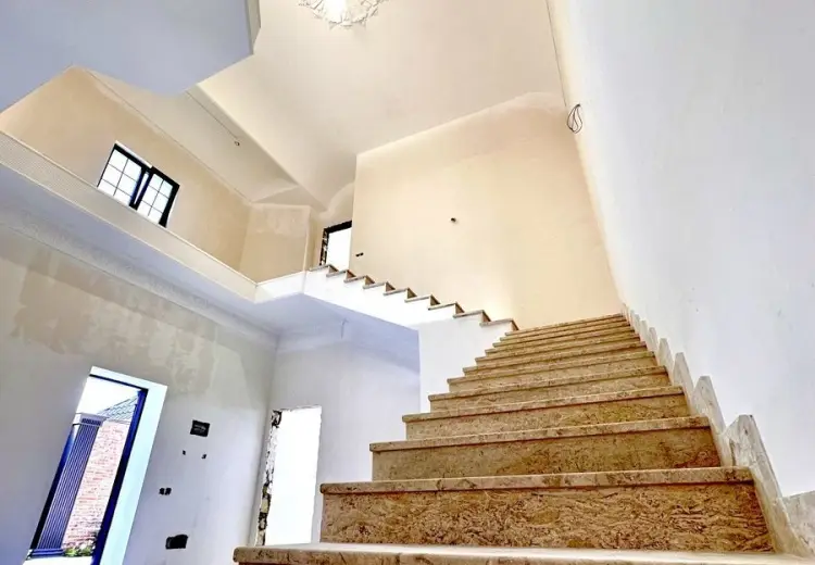 5 otaqlı mənzil Satılır, Badamdar qəs., Səbail, Bakı