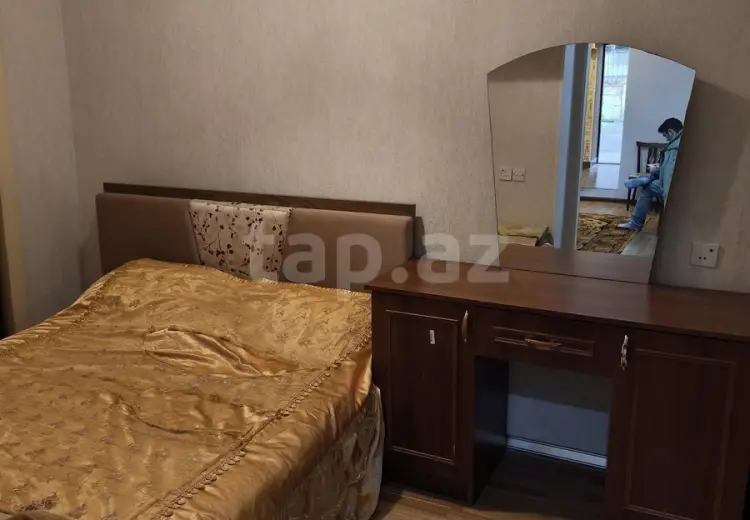 4 otaqlı mənzil , Bakı
