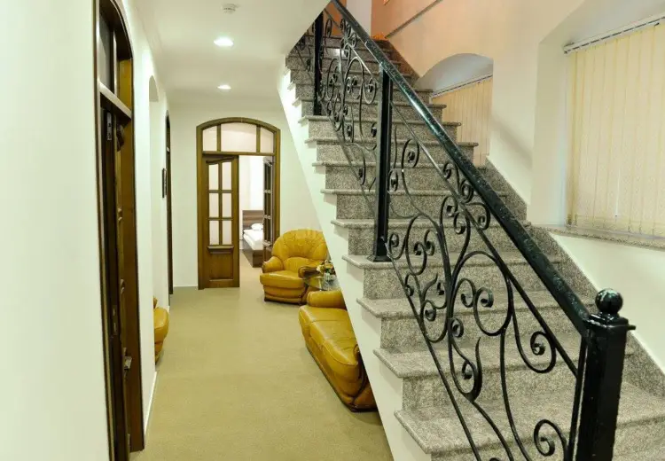 250 m² Obyekt / Ofis Kirayə (aylıq), Səbail, Bakı