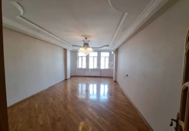 3 otaqlı mənzil , Bakı