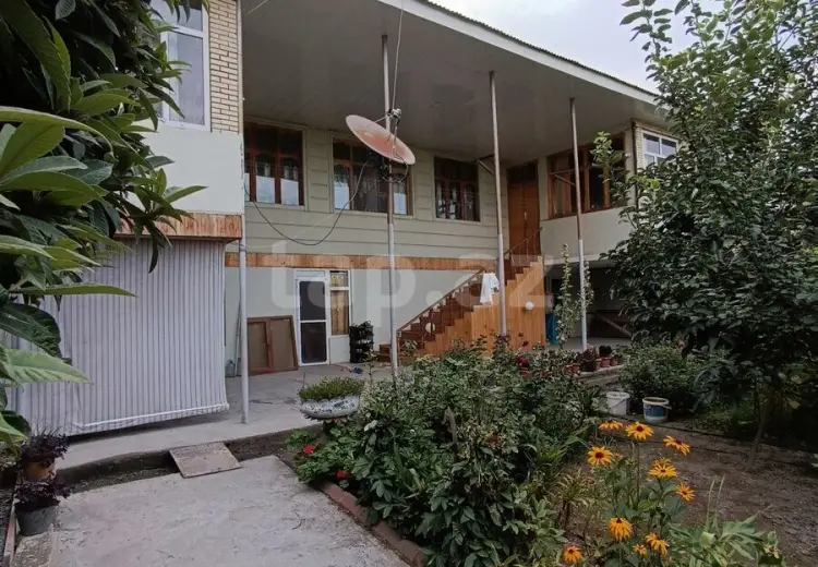 4 otaqlı mənzil , Şəki