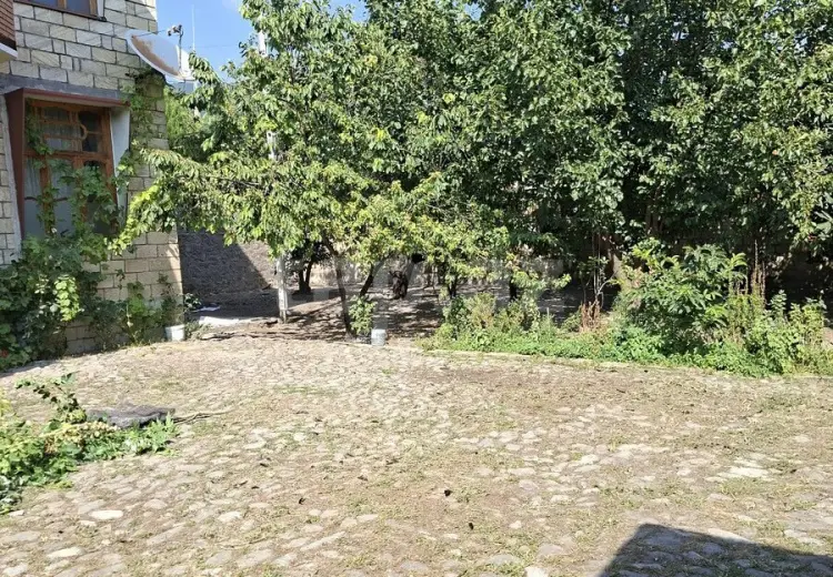 4 otaqlı mənzil , Şəki