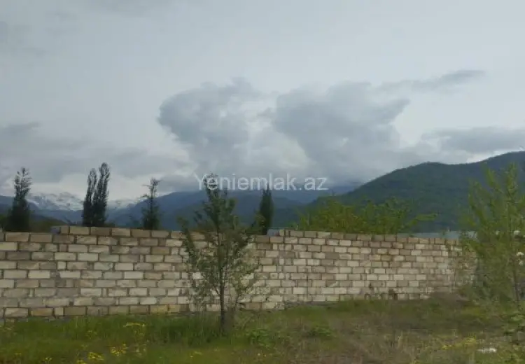 10 sot Torpaq Satılır, Qəbələ