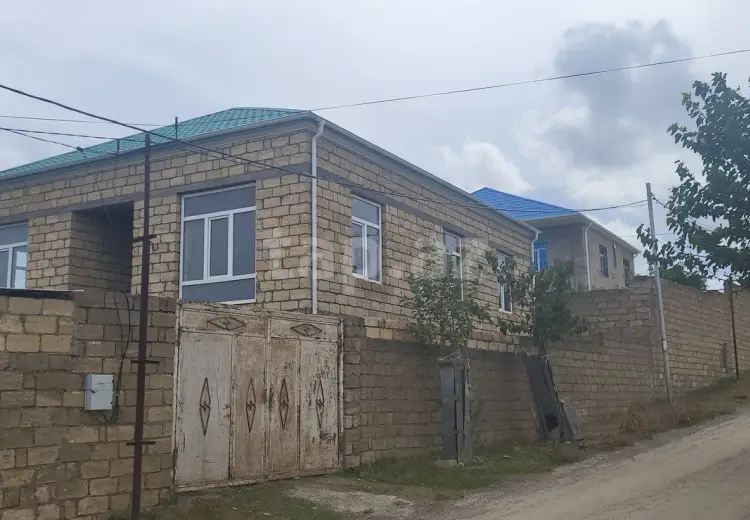 8 otaqlı mənzil , Bakı