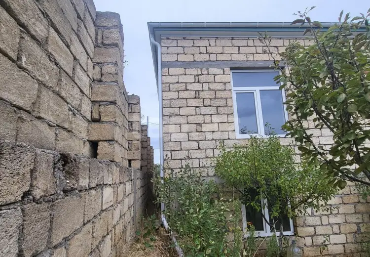 8 otaqlı mənzil , Bakı