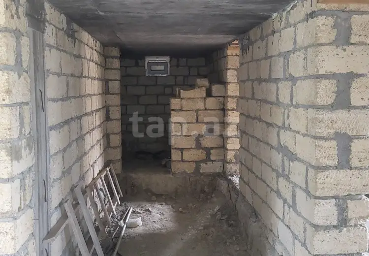 8 otaqlı mənzil , Bakı