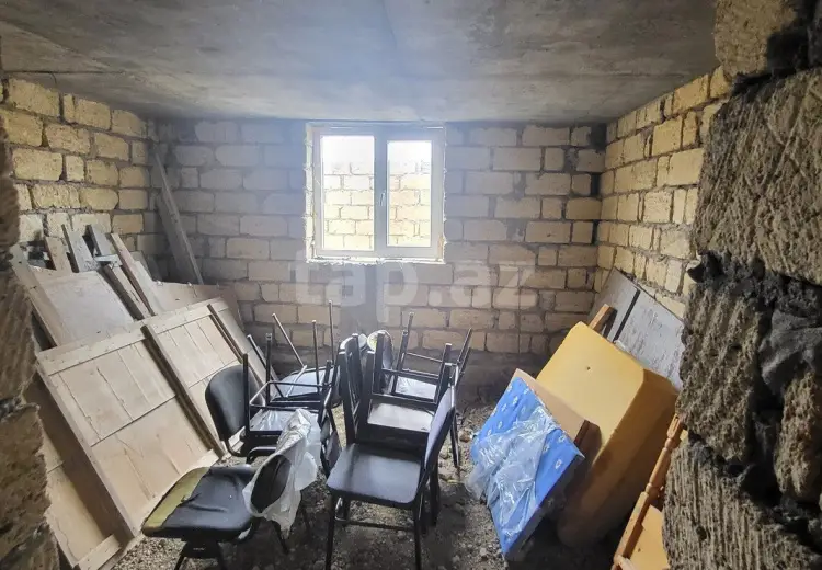 8 otaqlı mənzil , Bakı