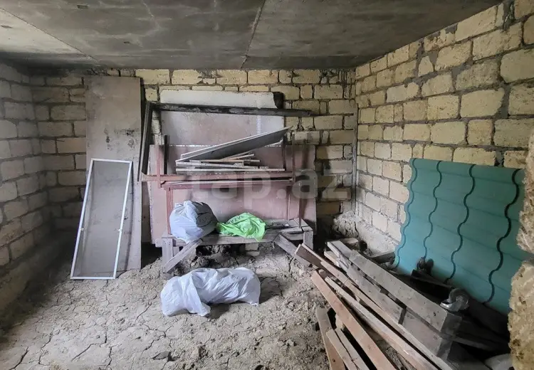 8 otaqlı mənzil , Bakı