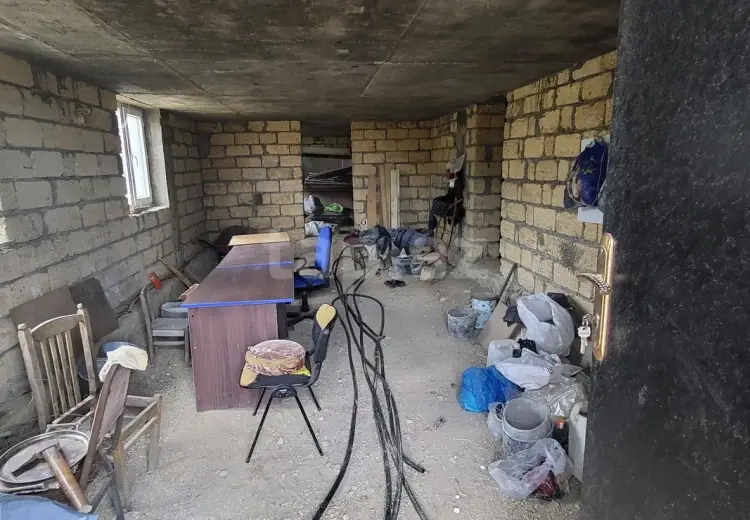 8 otaqlı mənzil , Bakı