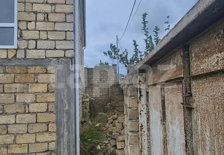 8 otaqlı mənzil , Bakı