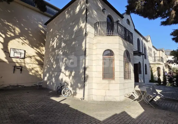 5 otaqlı mənzil , Xırdalan