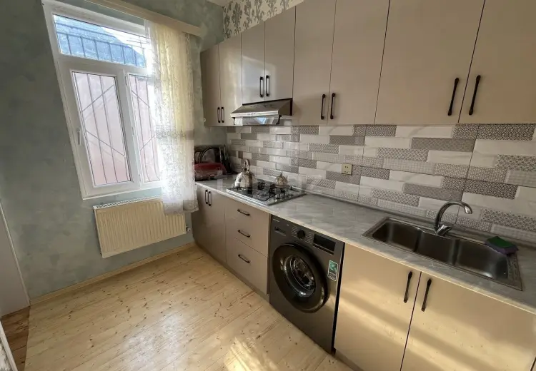 3 otaqlı mənzil , Bakı
