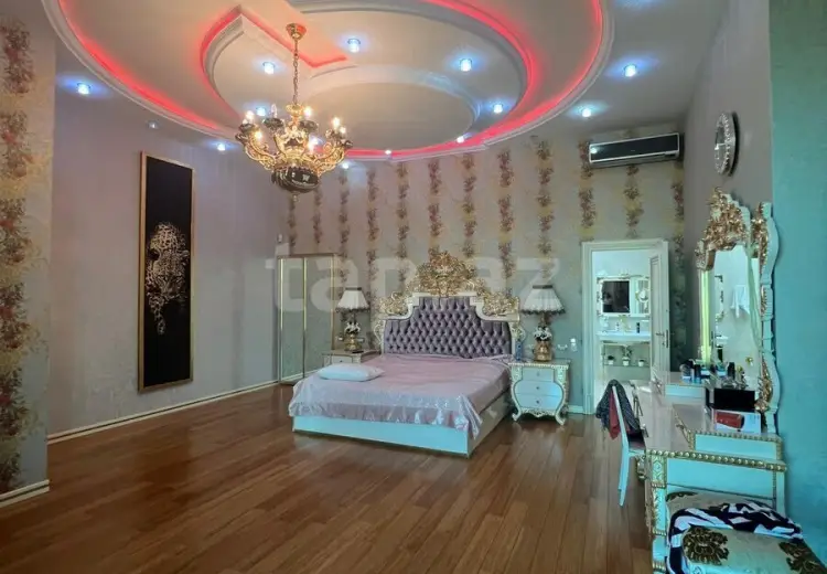 8 otaqlı mənzil , Sumqayıt