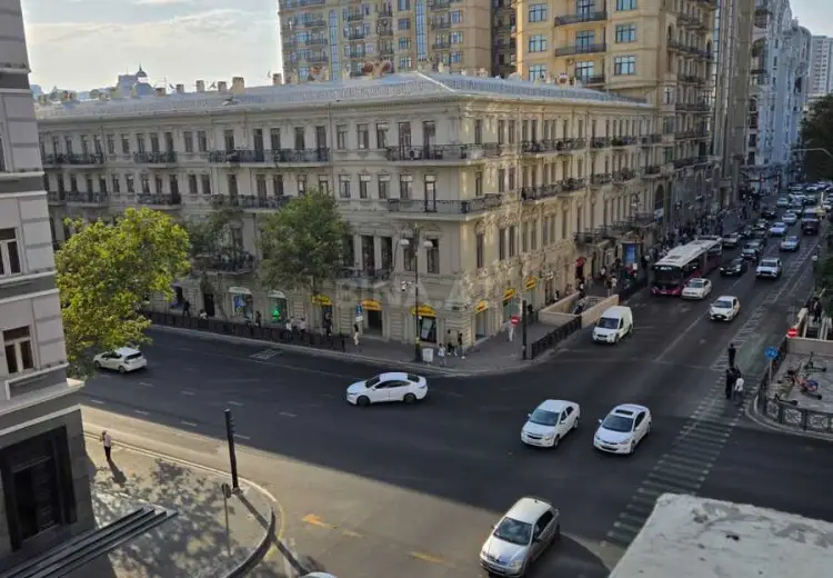 4 otaqlı mənzil Satılır, Sahil qəs., Səbail, Bakı