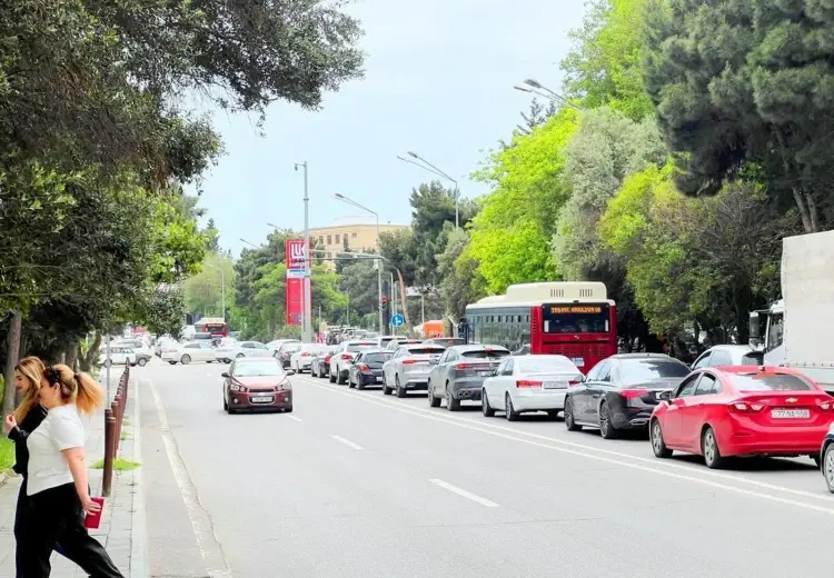 450 m² Obyekt / Ofis Satılır, 8-ci mikrorayon, Binəqədi, Bakı
