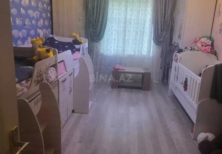 4 otaqlı mənzil Satılır, Quba