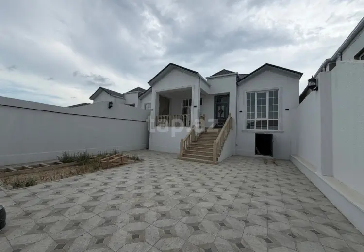 4 otaqlı mənzil , Bakı