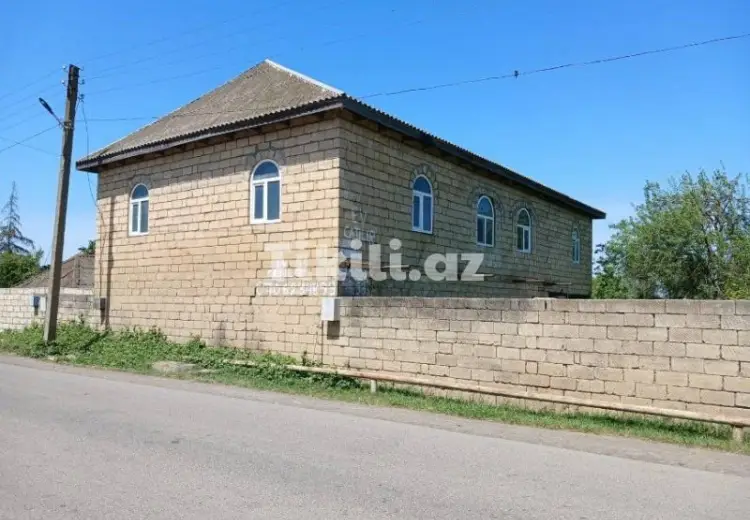 5 otaqlı mənzil Satılır,