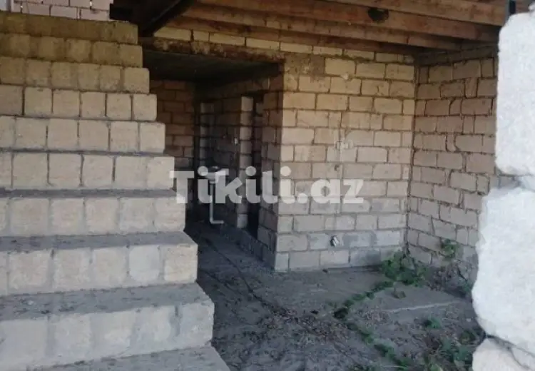 5 otaqlı mənzil Satılır,