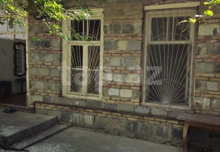 4 otaqlı mənzil , Şəki