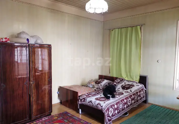 4 otaqlı mənzil , Şəki