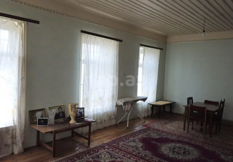 4 otaqlı mənzil , Şəki