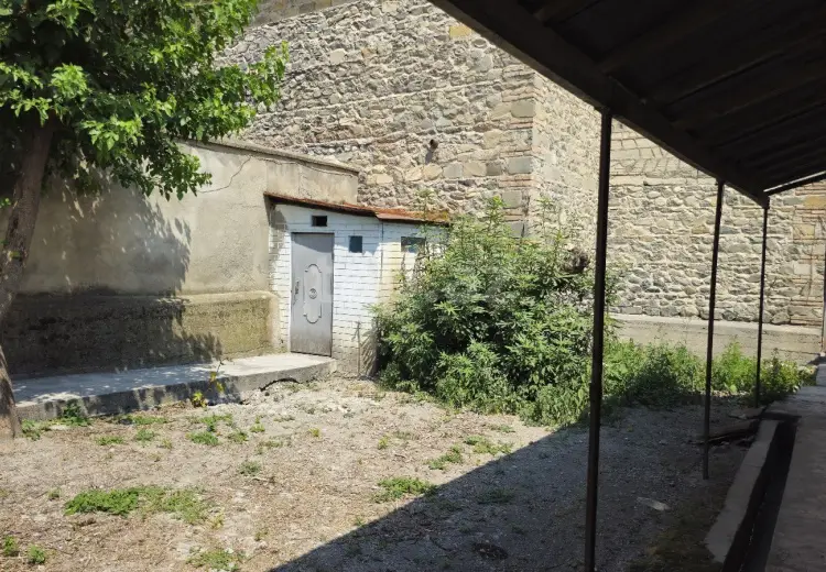 4 otaqlı mənzil , Şəki