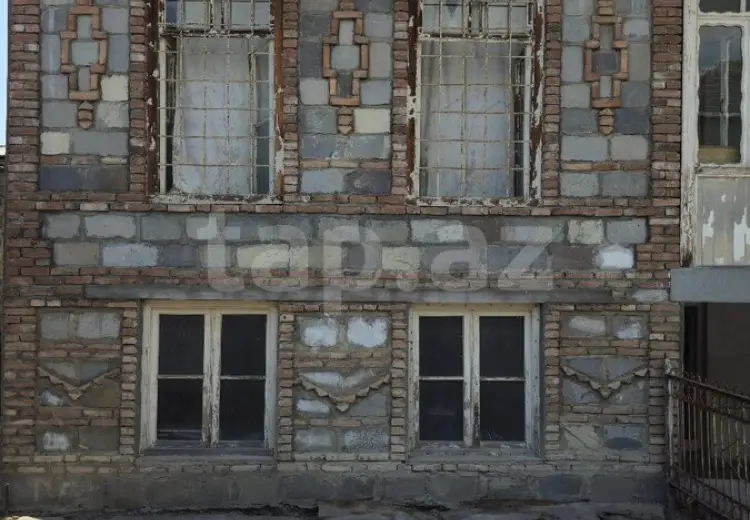 4 otaqlı mənzil , Şəki