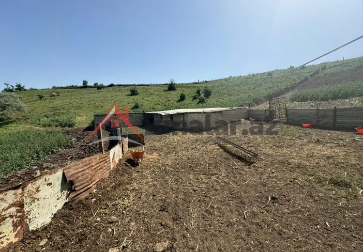 300 sot Torpaq Satılır, Siyəzən