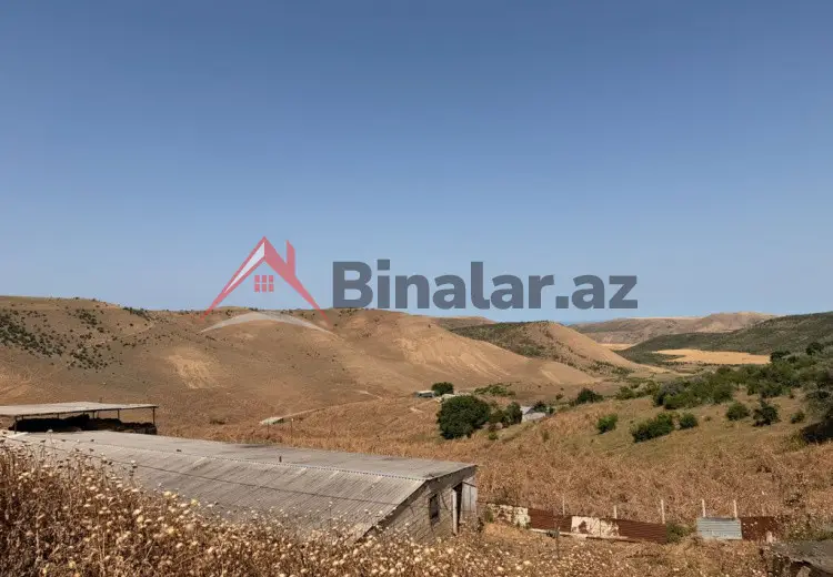 300 sot Torpaq Satılır, Siyəzən