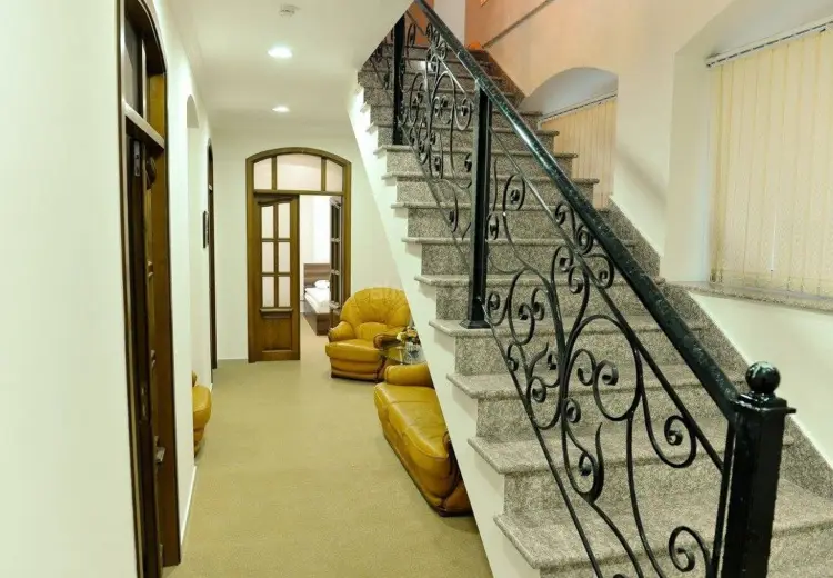 250 m² Obyekt / Ofis Kirayə (aylıq), Səbail, Bakı