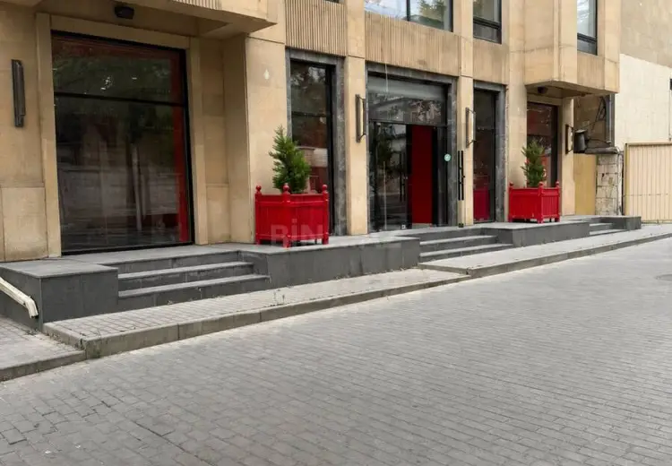 310 m² Obyekt / Ofis Kirayə (aylıq), Nəsimi, Bakı