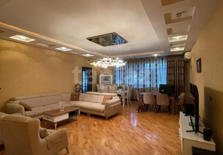 4 otaqlı mənzil , Bakı
